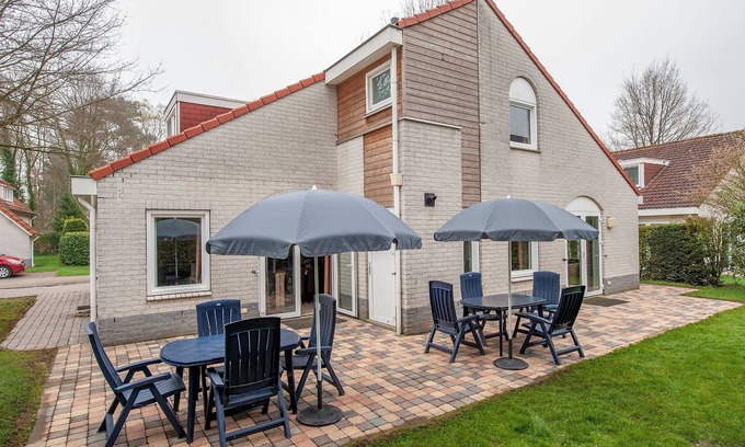 Arcen Villa | Villa in Arcen with shower & garden