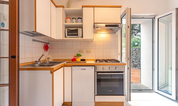 Celle Ligure Villa | Villa in Celle Ligure with 2 bedrooms sleeps 6