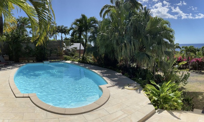 Deshaies Villa | Villa in Deshaies: great view & sea access, private pool, walking distance to the beach