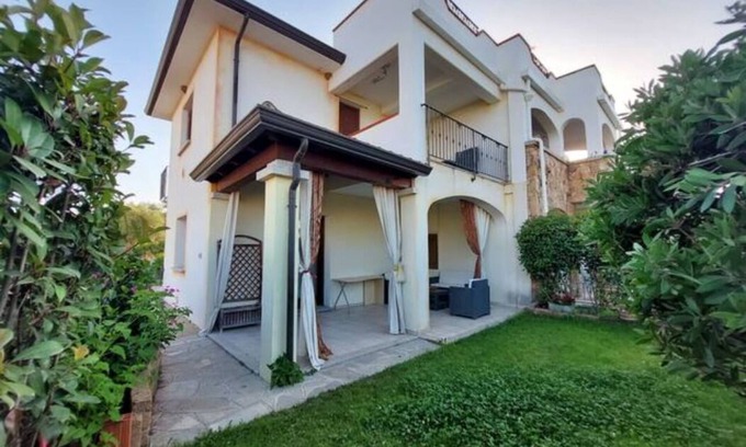 Budoni Villa | Villa in the center and close to the beach!