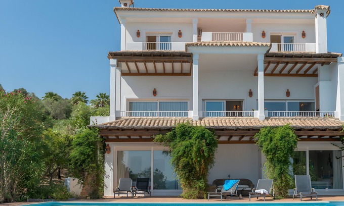 Benalup-Casas Vieja Villa | Villa 'Índigo' with Mountain Views, Wi-Fi, and Air Conditioning