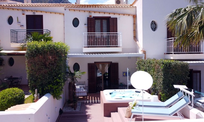 Macari Villa | Villa Anemos Luna San Vito Lo Capo with exclusive Jacuzzi