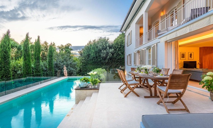 Monte San Quirico Villa | Villa Ivona Modern Luxury Classic Villa with Private Pool and panoramic views in 3 kms from Lucca Walls
