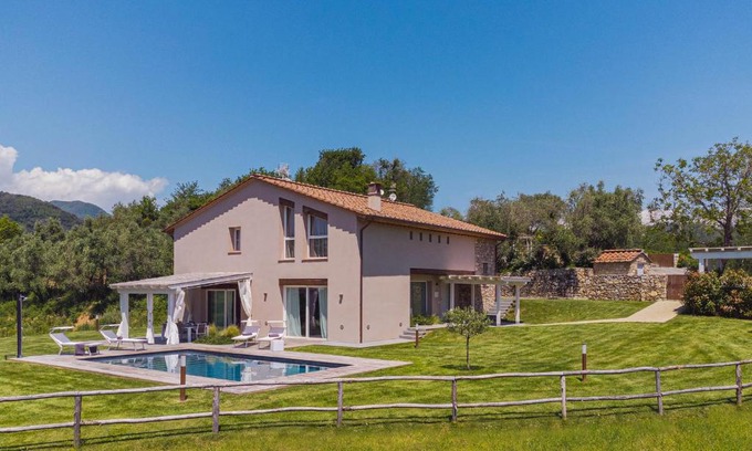 Pescaglia Villa | Villa Ivory