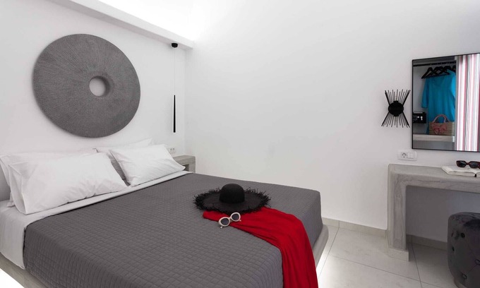 Emporio Apartment | Villa Izabela, Luxury and cosy villa in the serene village of Emporio, in Santorini.