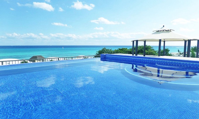 Playacar Fase I House | Villa Izcalli by PRP