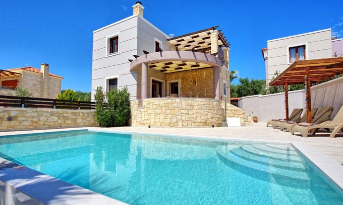 Kalyves Villa | Villa Kostantina by PosarelliVillas