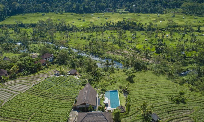 Sidemen Villa | Villa Kropak - live amongst the ricefields of Sidemen valley!