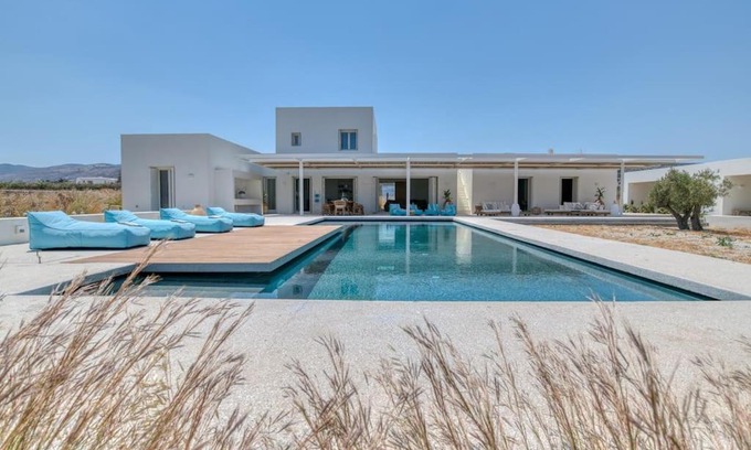 Paros Villa | Villa Lámpsi - Spacious & modern