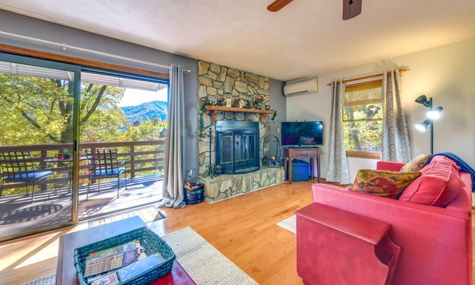 Maggie Valley House | ’Villa l’Abri’: BBQ-Ready Maggie Valley Escape!