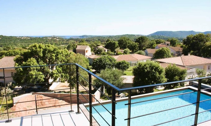 Pinarellu House | Villa L'Arbousier. 4 pers, piscine chauffée, 3 min plage en voiture