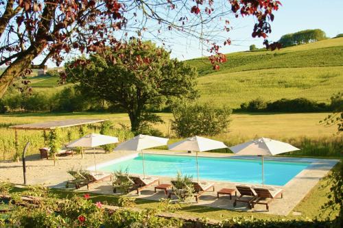 Costigliole d'Asti Villa | Villa La Mura - Luxury Pool by the Vineyard