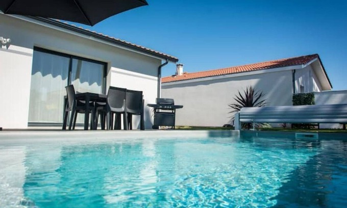 Mimizan House | Villa La Sapotille 4 Tout Confort Avec Piscine Prés de Tout Commodité à Mimizan