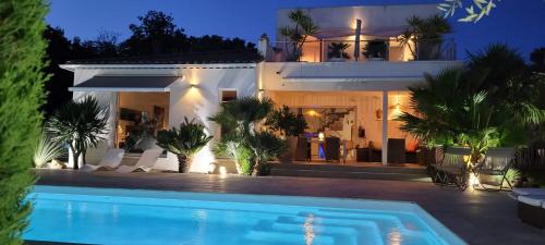 Salon-de-Provence Bed & Breakfast | VILLA la VALENTINE 1