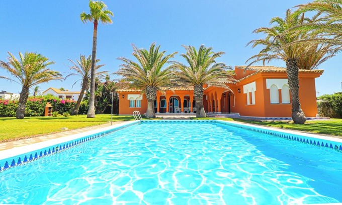 Cabo Roche Villa | VILLA LA VISTA WITH PRIVATE POOL BEACHFRONT