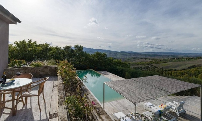 Sarteano Villa | Villa Lacus - Private Tuscan villa with pool