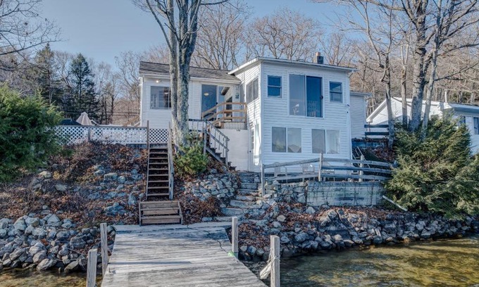 Alton Bay House | Villa Lago