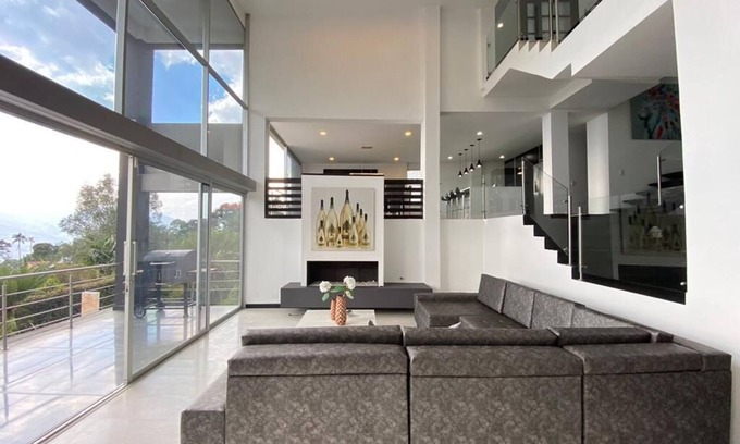 Envigado Villa | Villa Las Brisas, Un Lugar Acogedor Para Un Retiro de lo Cotidiano