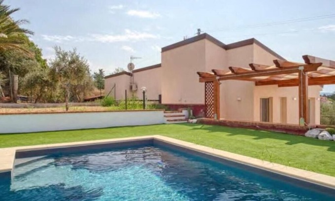 Cefalu Villa | Villa Laura with pool.