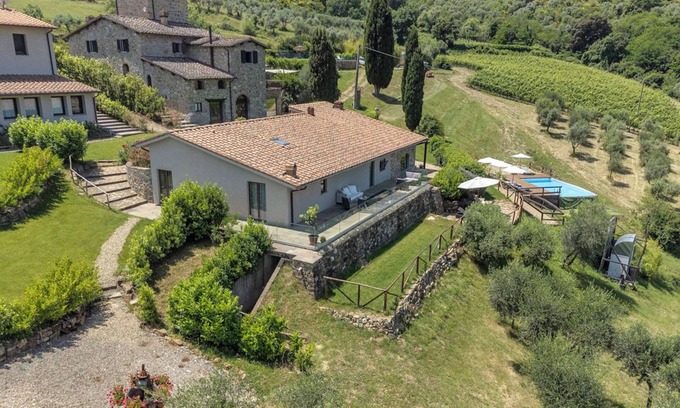 Panzano in Chianti Villa | VILLA LE SCUDERIE - PANZANO - TUSCANY