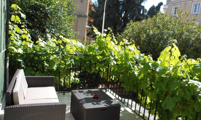 Les Baumettes Hotel | Villa Les Cygnes