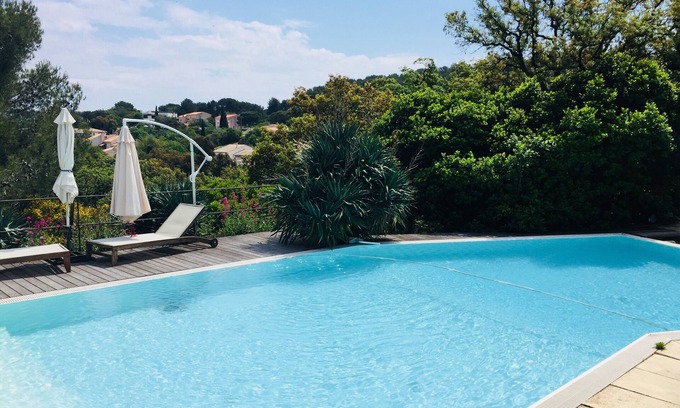 Carqueiranne Villa | Villa 'Loft 45m2 Piscine' with Mountain View, Wi-Fi and Air Conditioning