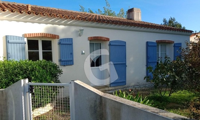 Les Conches House | Villa Longeville-sur-Mer, 3 bedrooms, 6 persons