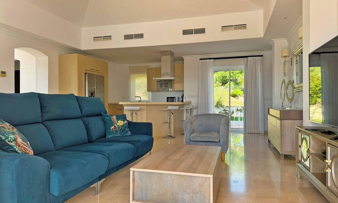 Arcos de la Frontera Villa | Villa Los Olivos - Ole Solutions