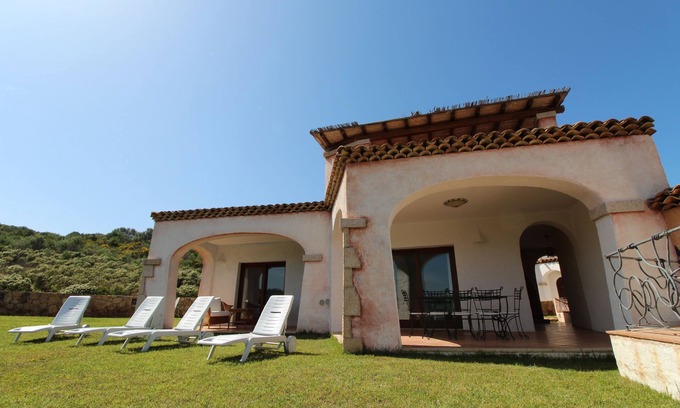 La Conia Villa | Villa Lu Nibaru 1 4 bedrooms 3 bathrooms sea view