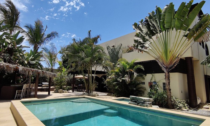 El Pescadero Villa | Villa Lunas de Mar, secret spot in Pescadero, sleeps 10, 4 bdrms, pool
