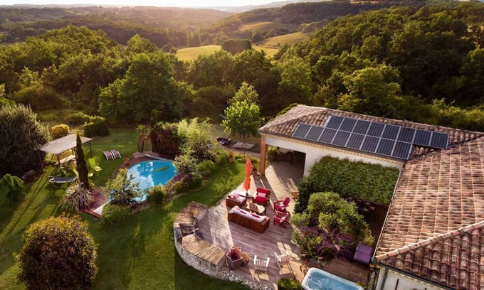 Castelnau-de-Montmiral Villa | Villa Magarre - Heated pool - Spa - Nature