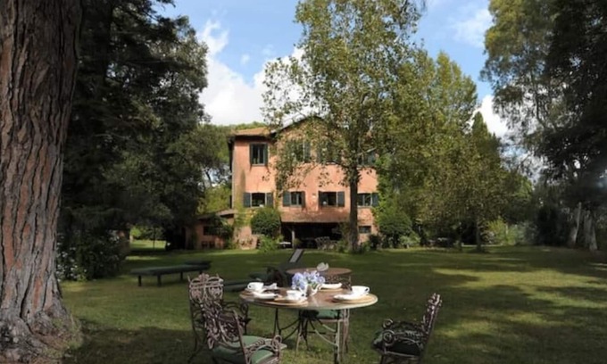 Zona LVIII Prima Porta House | Villa Magritte, romantic and surrounded by greenery, one step away from Rome