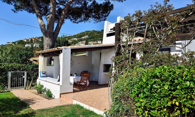 Costa Rei Villa | Villa 'Maistu' with Private Terrace, Wi-Fi and Air Conditioning