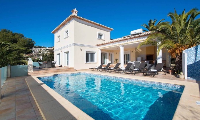 Pinar del Advocat Villa | Villa Malibu - PlusHolidays