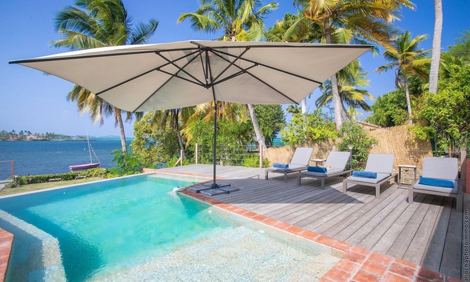 Le Vauclin House | Villa Manzelle 5 Bedrooms at the water's'edge