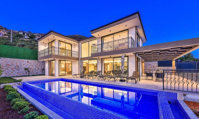 Kas Villa | Villa Maranga: Concervative 3-Bed Villa, near Kalkan - Pool, Jacuzzi, Modern, 6 Guests