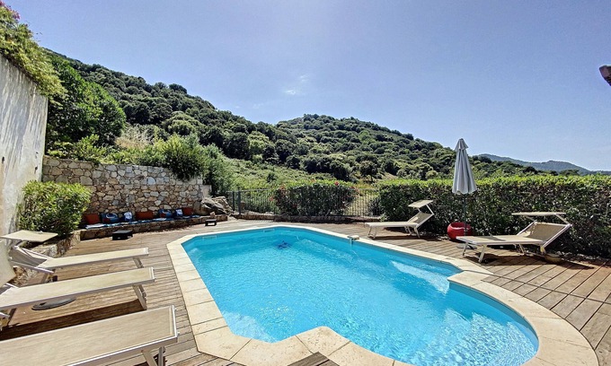 Monticello Villa | Villa Marie 3 bedrooms, swimming pool, beautiful mountain and sea view
