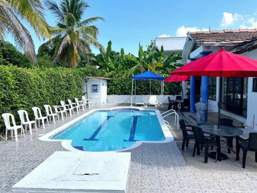Ricaurte Villa | Villa Marisol Hermoso Condominio con Piscina