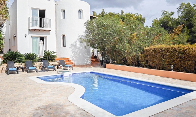 Santa Eulalia del Rio Villa | Villa 'Mercedes' with Sea View, Wi-Fi and Air Conditioning