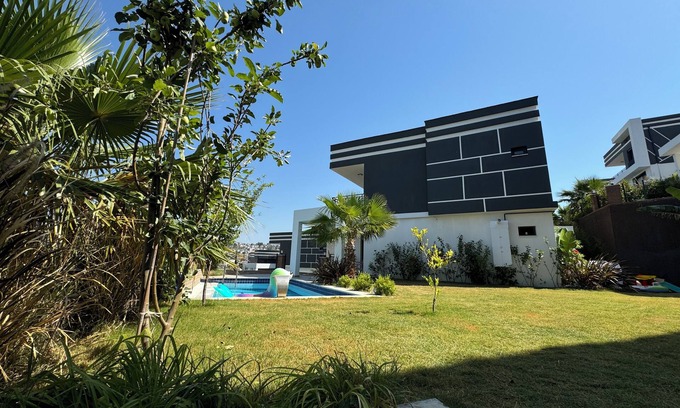 Yavansu Mahallesi Villa | Villa mit Privatem Pool in der Nähe von Strand und Einkaufszentrum