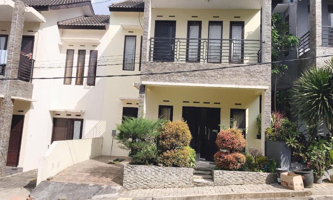 Oro Oro Ombo Villa | Villa Mutiara Panderman
