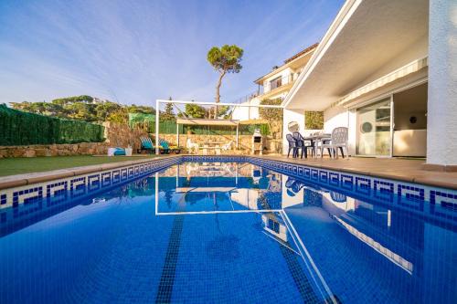 Tossa de Mar Villa | Villa Natura Lux, Piscina privada y zona exterior