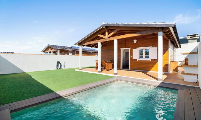 Chiclana de la Frontera Villa | Villa 'Novo Sancti Petri 3' with Private Pool, Wi-Fi and Air Conditioning