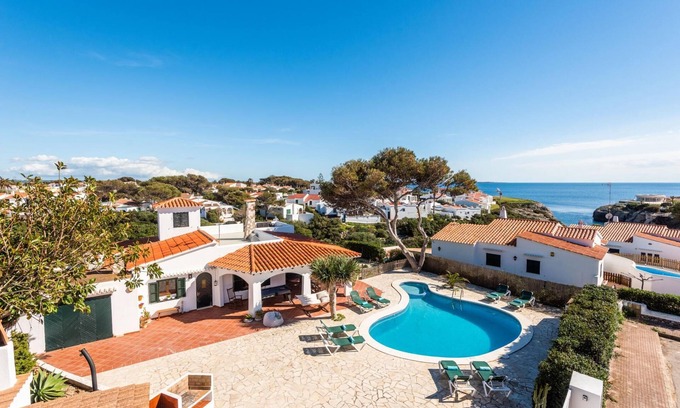 Los Delfines Villa | VILLA NURIANA in Cala´n Blanes
