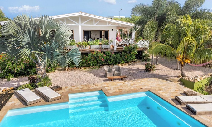Sabadeco Villa | Villa ocean View - Lush gardens and Caribbean ocean views