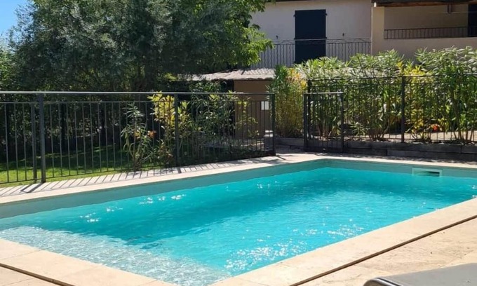 Cabrieres-dʼAigues House | Villa Oustau Esqueiras Cabrières d'Aigues