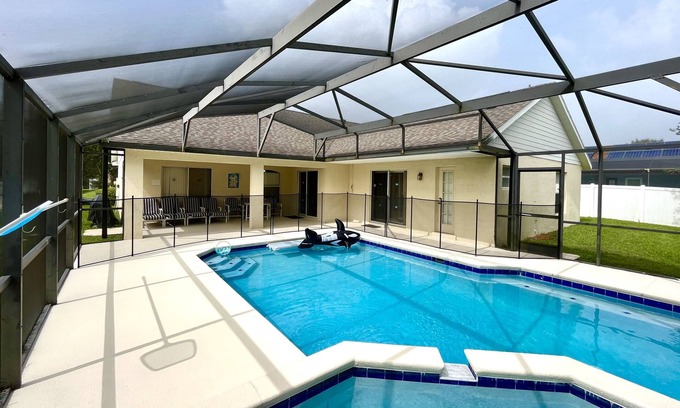 Orange Tree Villa | Villa Pearl - Luxury Retreat near Disney&Golf w/South Facing Private Pool/Spa