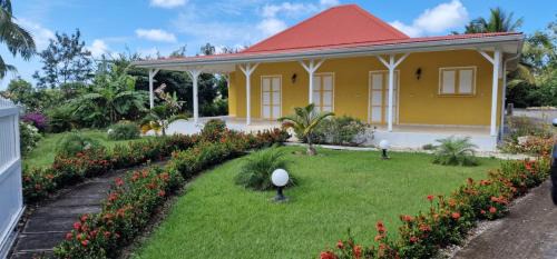 Grand-Bourg Villa | VILLA PIERMA
