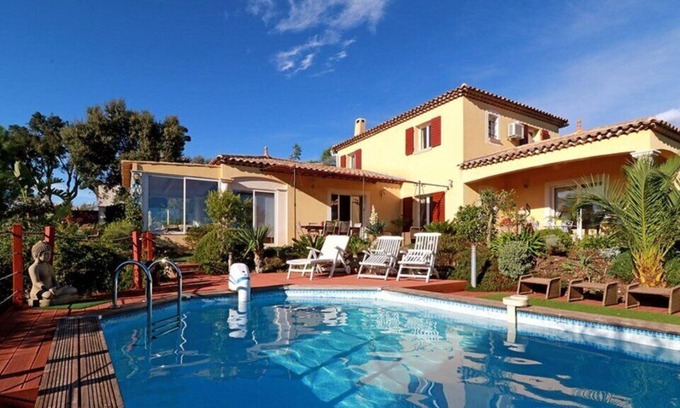 Tanneron Villa | VILLA POOL PANORAMIC VIEW