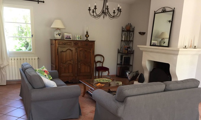 Bouc-Bel-Air Villa | Villa Provence style